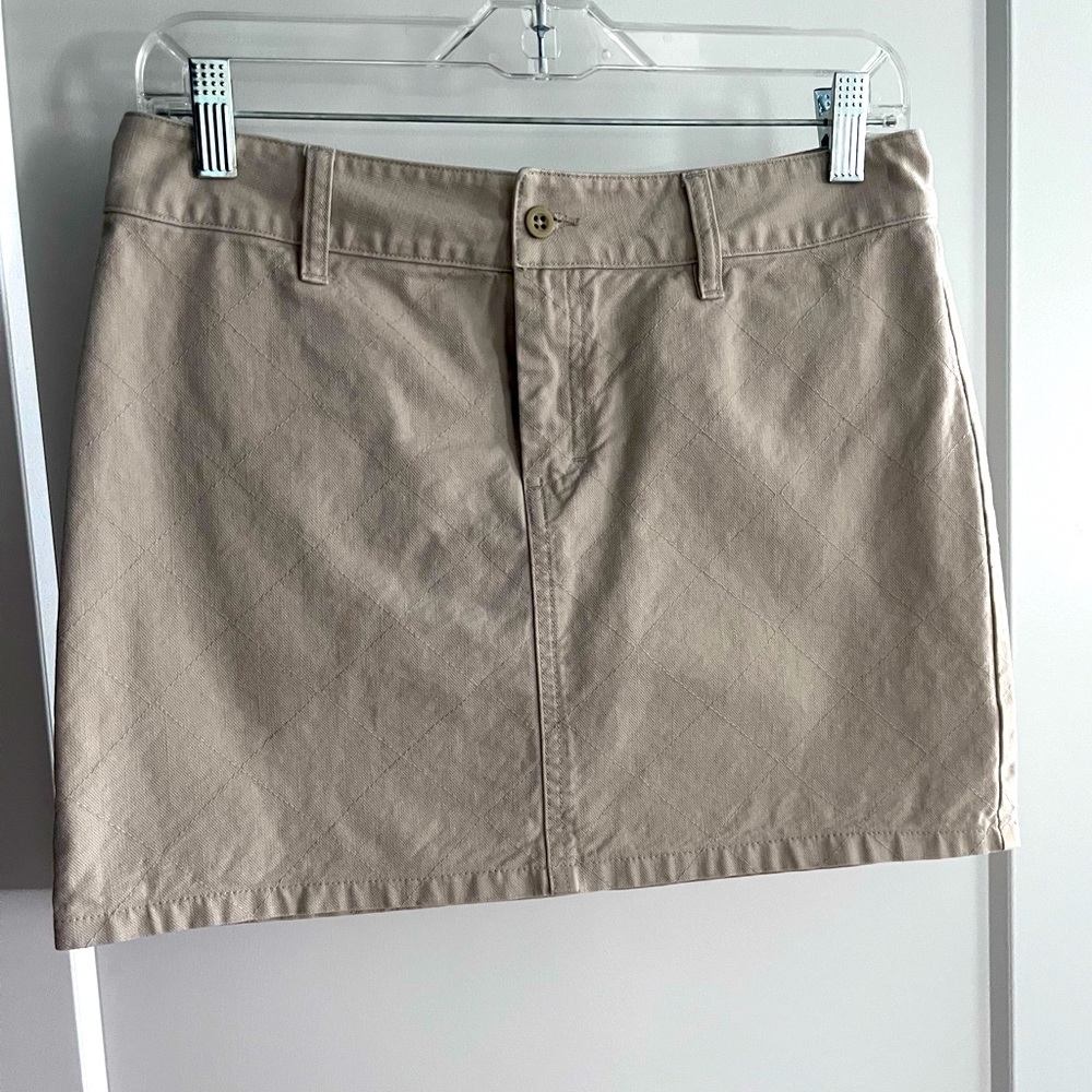 Gap size 4 khaki skirt
